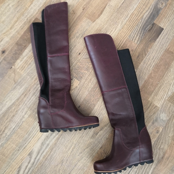 SOREL Fiona OTK Lux Waterproof Leather Boots Red